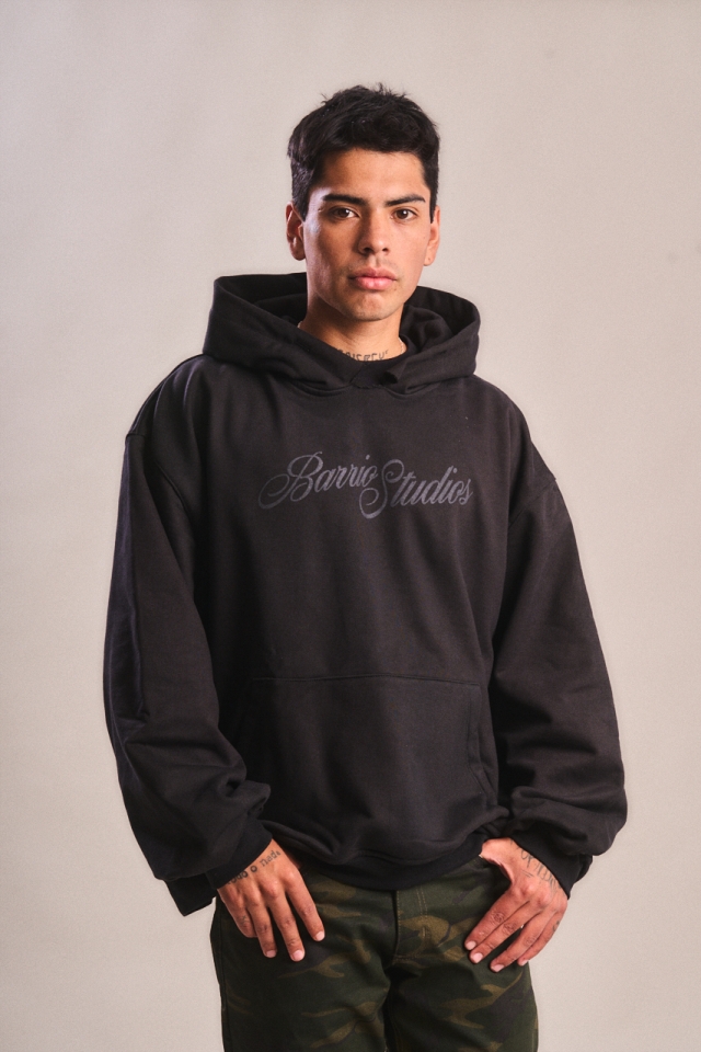 Buzo Barrio Studios Negro