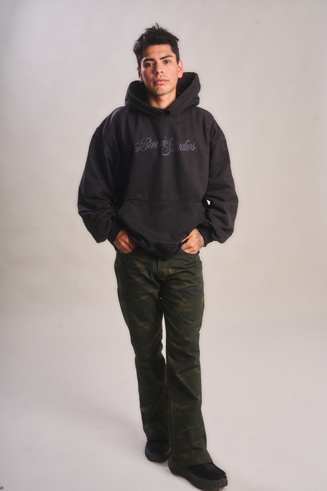 Buzo Barrio Studios Negro